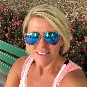 Meet your Posher, Anne